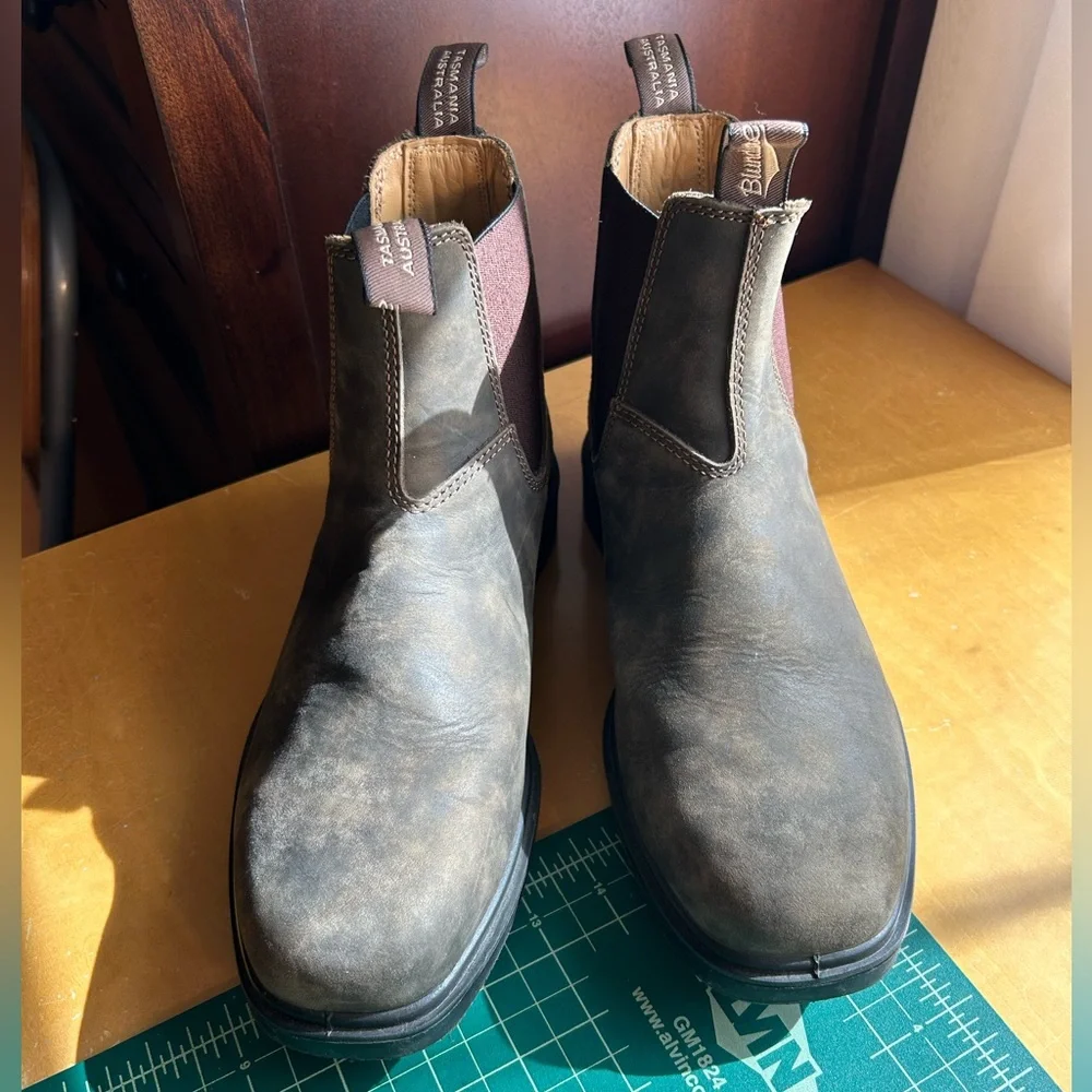 Blundstone Australian Size 8 in Rustic Brown ,US Men Size 9 ,US women size 11 - Picture 8 of 9